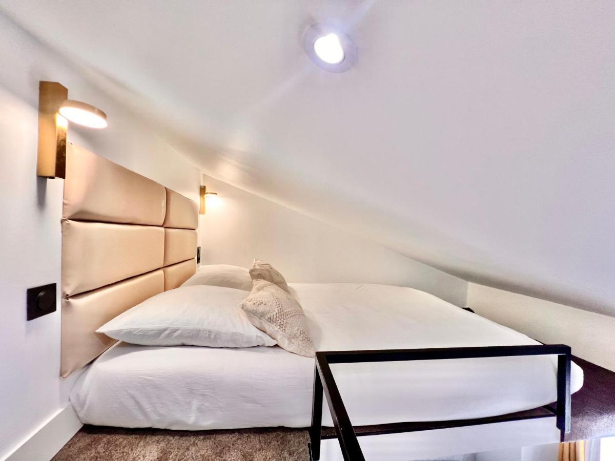 DUPLEX LE GESÙ - HEART OF OLD TOWN - MODERN - WiFi - CLIM Appartamento Nizza Esterno foto