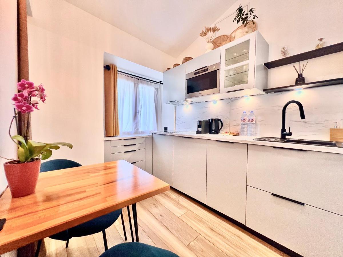 DUPLEX LE GESÙ - HEART OF OLD TOWN - MODERN - WiFi - CLIM Appartamento Nizza Esterno foto